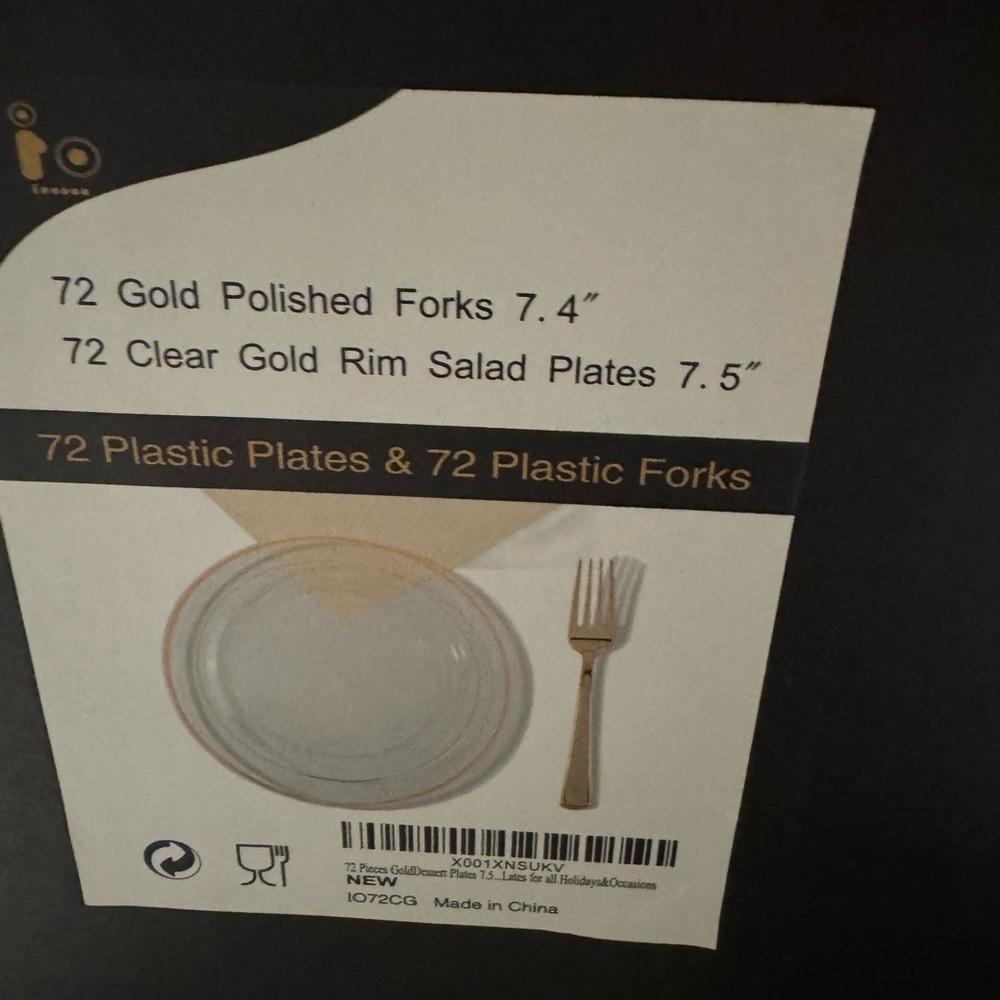 IO Gold and Clear Plastic Plates and Forks Set includes 72 each